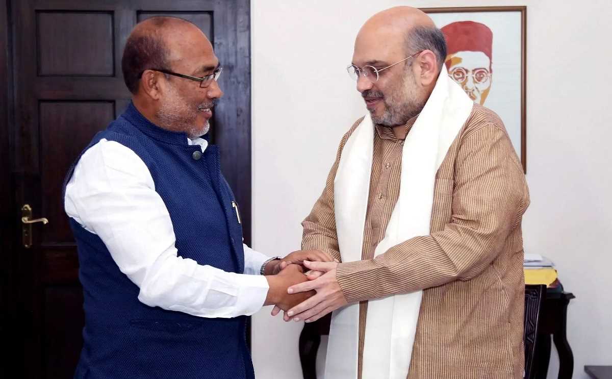 मणिपुर के सीएम पहुंचे दिल्ली, राज्य के हालात पर चर्चा मणिपुर के सीएम पहुंचे दिल्ली, राज्य के हालात पर चर्चा